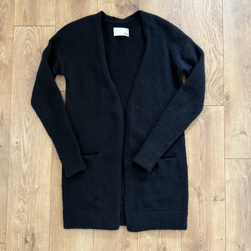Aritzia Wilfred Black Knit Cardigan